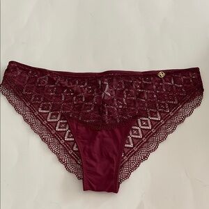 NWOT Adrianna Vittadini burgundy lace panty